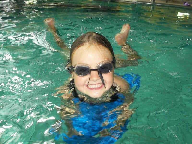 Wassergewöhnung 3 und 4 Jährige Samstag 10:15 Uhr mit einem Elternteil wenn nötig