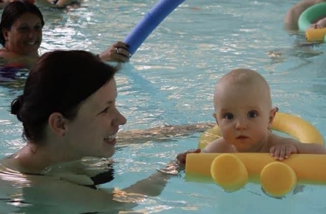 Babyschwimmen 1,5 Jahre  - 3 Jahre Samstag 09:45 Uhr 